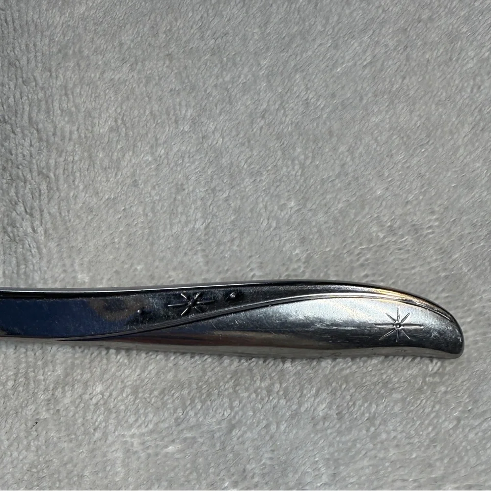 Stainless Steel Star-Accent Butter Knife - Silver